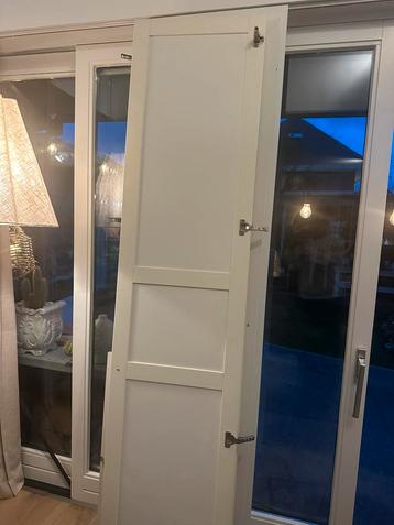 4 Ikea PAX deuren Flesberget wit voor 40 euro!