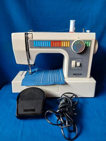Mooie NECCHI 559 NAAIMACHINE beschikbaar voor biedingen