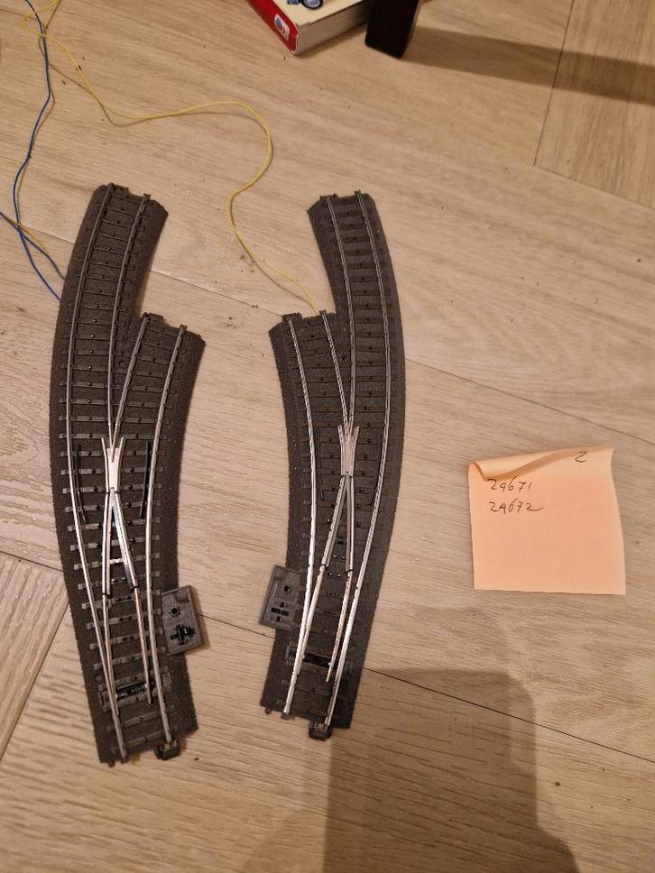 Marklin treinrails wissels 24671 en 24672 elektrisch, Hobby en Vrije tijd, Modeltreinen | H0, Gebruikt, Rails, Wisselstroom, Märklin