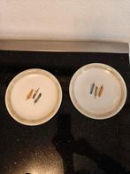 2 gebaksbordjes merk Jaliang, Ophalen of Verzenden, Zo goed als nieuw, Bord(en), Overige stijlen
