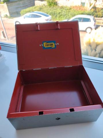 Fortuna kluisje met sleutel  beschikbaar voor biedingen