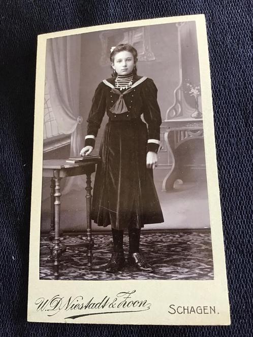 CDV, Mooi meisje, W.D. Niestadt & Zoon, Schagen, Verzamelen, Foto's en Prenten, Gebruikt, Foto, Voor 1940, Ophalen of Verzenden