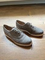 Grijze suede schoenen maat 37, Ophalen of Verzenden, Grijs, Sneakers of Gympen, Zo goed als nieuw