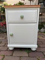 Mooi, romantisch/landelijk (nacht) kastje, Huis en Inrichting, Slaapkamer | Nachtkastjes, Ophalen, Gebruikt, Minder dan 45 cm