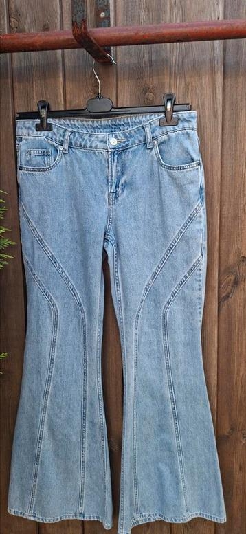 Nieuwe wide leg jeans Divided maat 38. Valt wijd. 38/40 beschikbaar voor biedingen