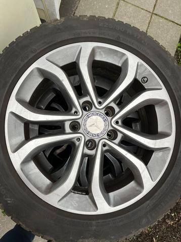 Winterbanden Mercedes C300e / C300de hybride beschikbaar voor biedingen