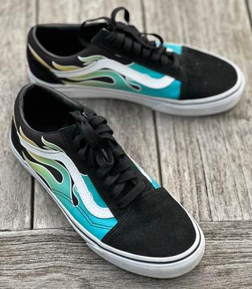 Vans sneakers old skool mt 39 zwart suede glow flames zgan beschikbaar voor biedingen
