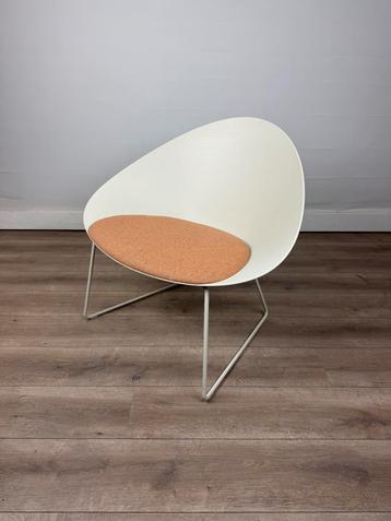 Arper Adell Lounge Chair beschikbaar voor biedingen