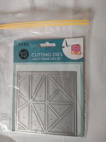 Avec Love2Craft Multi Frame Dies Set beschikbaar voor biedingen