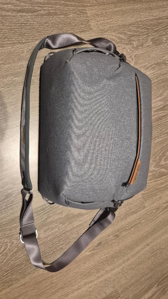 Peak Design Everyday Sling 10L Ash ZGAN - Cameratas, Audio, Tv en Foto, Fotografie | Fototassen, Ophalen of Verzenden, Zo goed als nieuw