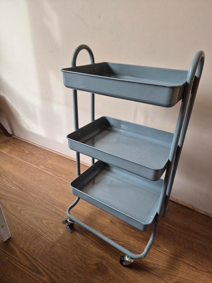 Metalen trolley met 3 etages, Huis en Inrichting, Tafelonderdelen, 50 tot 100 cm, Minder dan 50 cm, Rechthoekig, Metaal, Ophalen