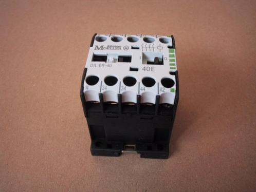 Relais magneetschakelaar Klockner Moeller DIL ER-40 230V AC, Hobby en Vrije tijd, Elektronica-componenten, Gebruikt, Ophalen of Verzenden