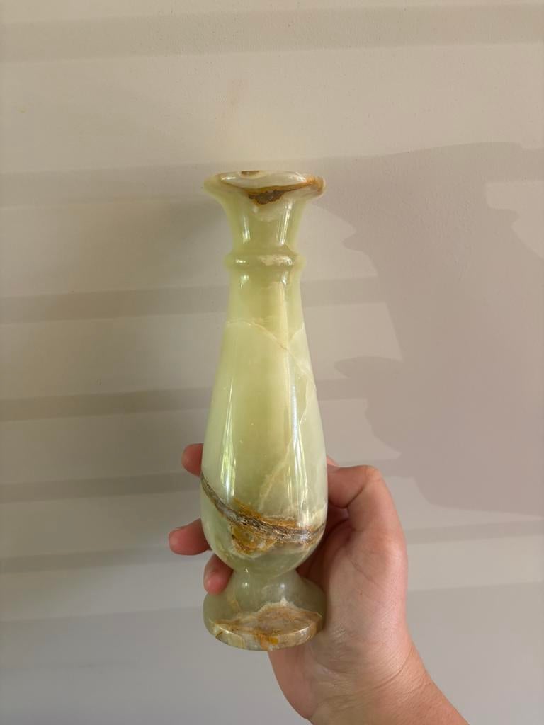 Vintage onyx vaasje, Gebruikt, Overige kleuren, Aardewerk of Porselein, Ophalen of Verzenden