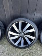 Originele Volkswagen Golf Arteon velgen 18" 5x112 Marseille, Niet ingevuld, 18 inch, Gebruikt, Banden en Velgen