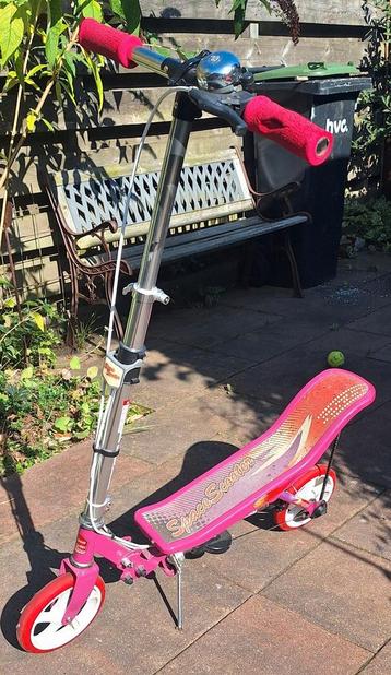 T.K. Space Scooter beschikbaar voor biedingen