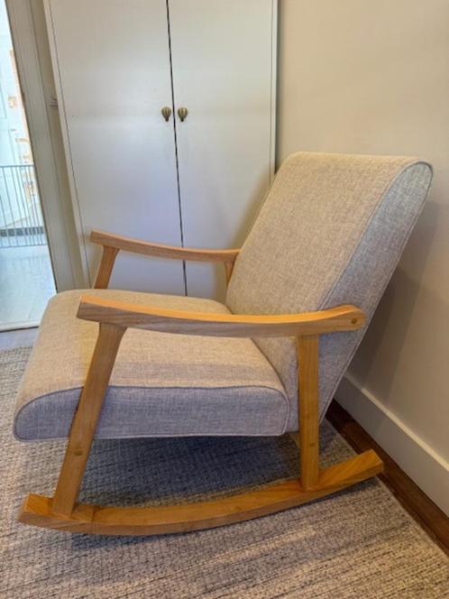 Schommelstoel, Kinderen en Baby's, Kinderkamer | Tafels en Stoelen, Zo goed als nieuw, Stoel(en), Ophalen