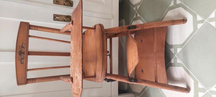 Prachtige antieke poppenstoeltje, Antiek en Kunst, Antiek | Speelgoed, Ophalen of Verzenden