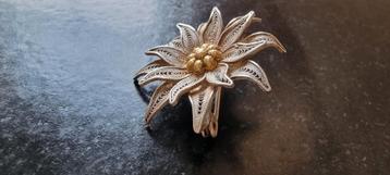 Zilveren hand gemaakte broche filigrain bloem  beschikbaar voor biedingen
