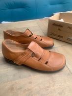 Z.g.a.n. leren pumps Ladysko mt 41 met klittenband, Kleding | Dames, Schoenen, Pumps, Ladysko, Ophalen of Verzenden, Zo goed als nieuw