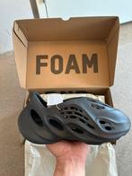 Yeezy Foamrunner Onyx maat 39, Kleding | Heren, Schoenen, Ophalen of Verzenden, Nieuw, Zwart