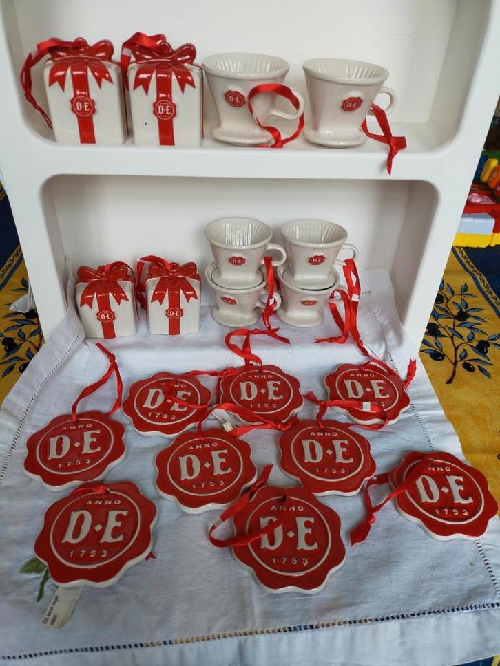 Douwe Egberts Kerst Porselein Hangers, ornamenten, koffie, Diversen, Kerst, Zo goed als nieuw, Ophalen of Verzenden