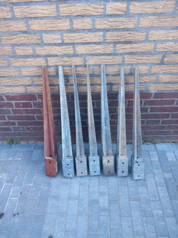 Puntpaalhouder beschikbaar voor biedingen