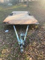 Onderstel van +- 6m caravan, Ophalen, Gebruikt