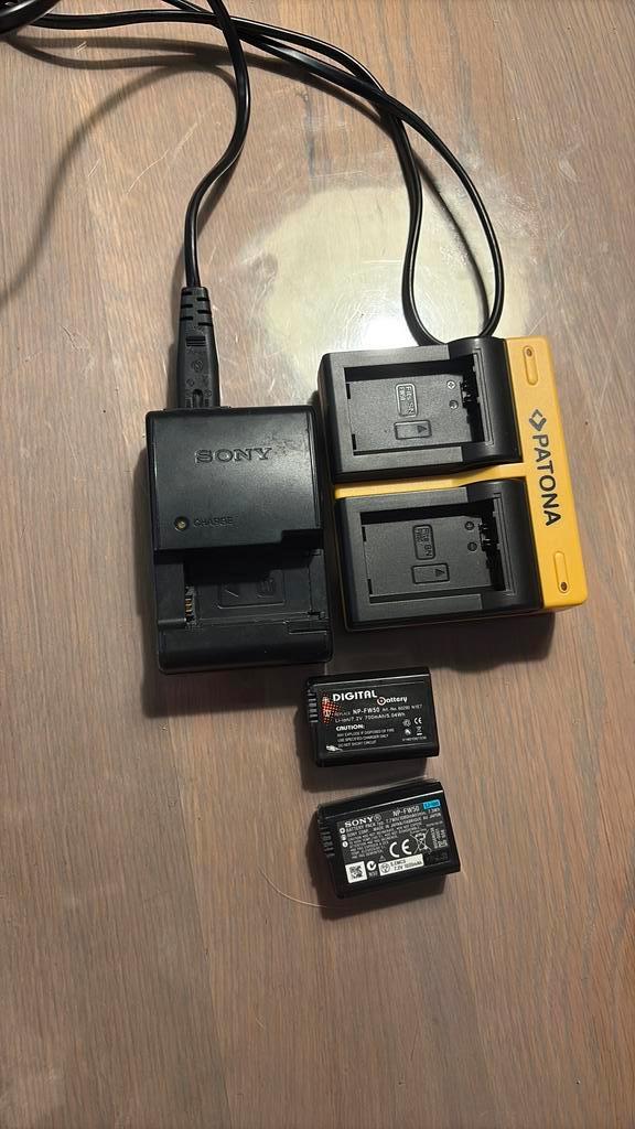 Opladers voor Sony fotocamera, Audio, Tv en Foto, Accu's en Batterijen, Zo goed als nieuw, Oplaadbaar, Ophalen of Verzenden
