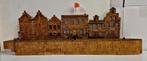 Maquette van kademuur m et pakhuizen VOC, Antiek en Kunst, Ophalen of Verzenden