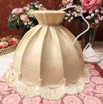Brocante hanglamp vintage klassiek stoffen crème lampenkap, Huis en Inrichting, Lampen | Hanglampen, Ophalen of Verzenden, Stof