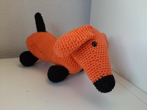Gehaakte teckel, Kinderen en Baby's, Speelgoed | Knuffels en Pluche, Nieuw, Hond, Ophalen of Verzenden