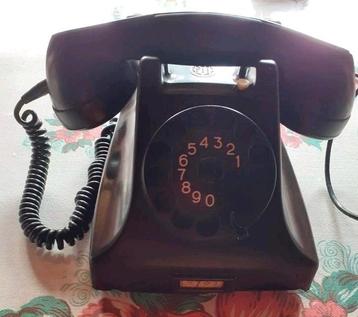 Telefoon met draaischijf bakeliet nog werkend. beschikbaar voor biedingen