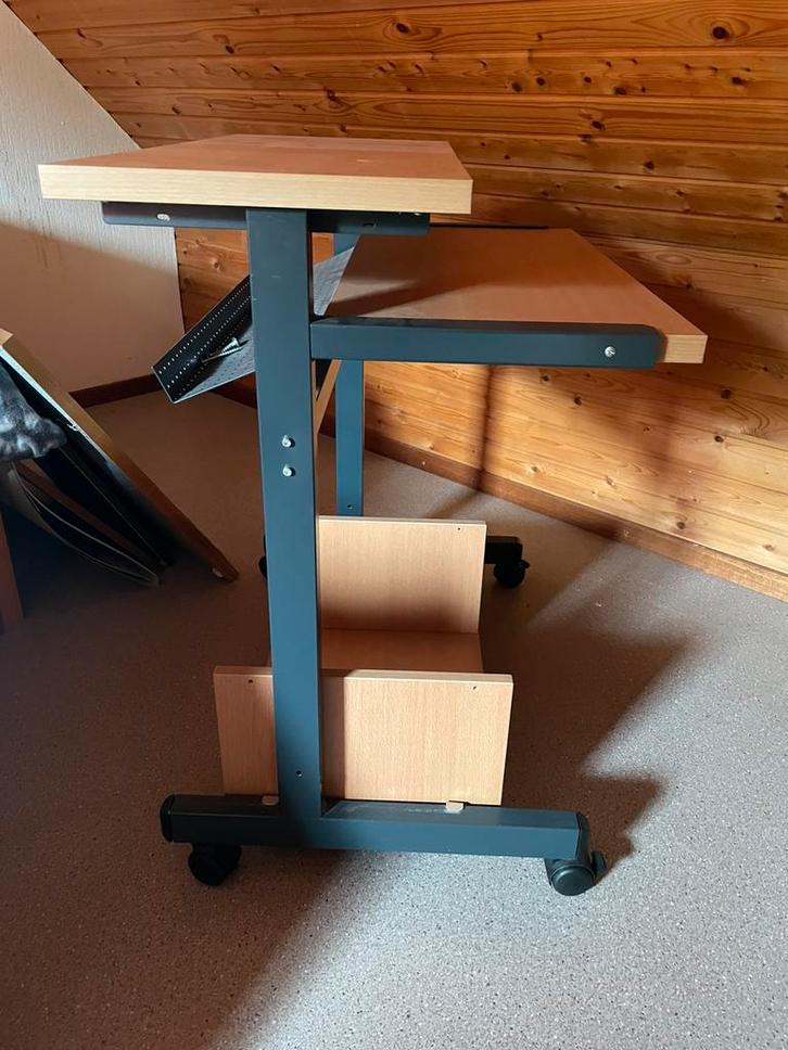 Laptop tafel uit jaren 90, Computers en Software, Laptoptafels, Gebruikt, In diepte verstelbaar, Ophalen