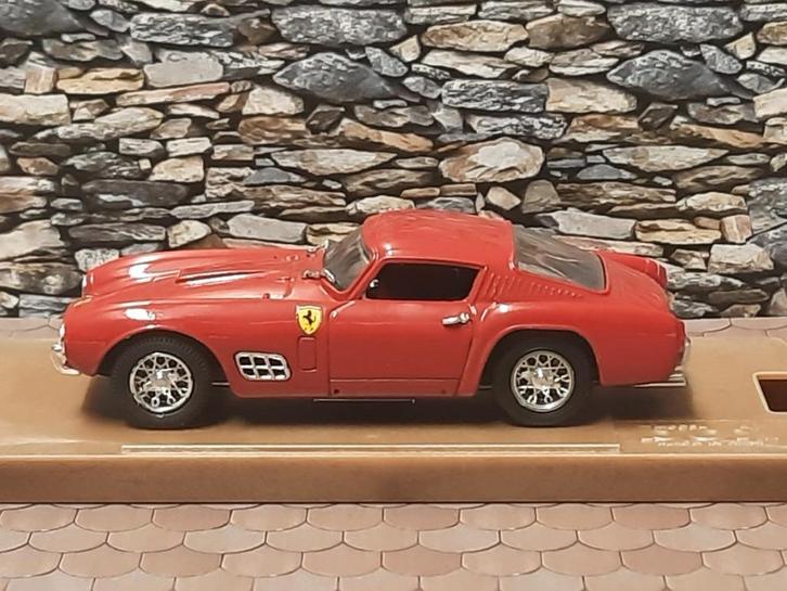 Ferrari 250 GT, Hobby en Vrije tijd, Modelauto's | 1:43, Nieuw, Auto, Overige merken, Ophalen