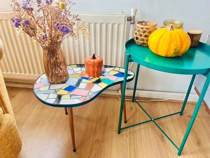 Vintage retro niervormig mozaïek kleurrijk bijzettafeltje, Huis en Inrichting, Tafels | Bijzettafels, Zo goed als nieuw, Rechthoekig