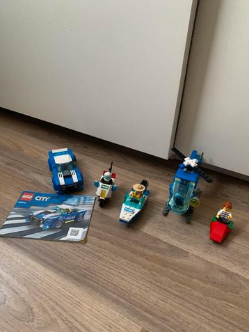 Lego politiebundel beschikbaar voor biedingen