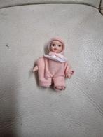 poppenhuis miniaturen porseleinen popje baby 5 cm, Verzamelen, Poppenhuizen en Toebehoren, Ophalen of Verzenden, Nieuw, Poppenhuis