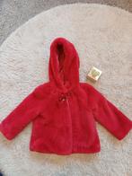 Mayoral schattig faux fur jas met muts & knopen rood mt  92, Mayoral, Meisje, Ophalen of Verzenden, Zo goed als nieuw