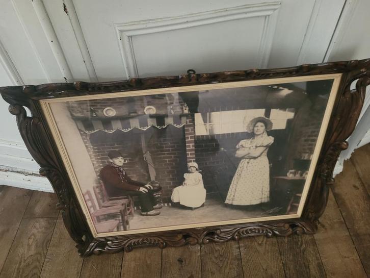 Zeer oude hand gestoken grote houten lijst, Huis en Inrichting, Woonaccessoires | Lijsten, Zo goed als nieuw, 50 tot 75 cm, 50 tot 75 cm