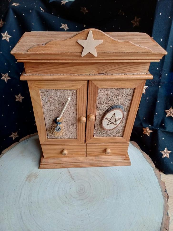 Heksen gevuld kastje pentagram, Antiek en Kunst, Kunst | Niet-Westerse kunst, Ophalen of Verzenden