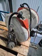 2x oliehaspel, Auto diversen, Autogereedschap, Ophalen