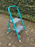 Huishoud trap. Ladder. Trapje., Doe-het-zelf en Verbouw, Ladders en Trappen, Ophalen, Trap, Zo goed als nieuw, Opvouwbaar of Inschuifbaar
