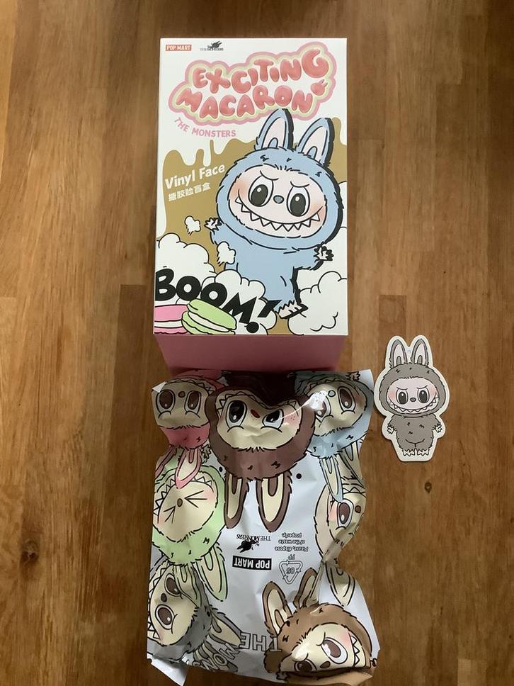 Pop Mart Exciting Macaron V1 Sesame Bean, Verzamelen, Poppetjes en Figuurtjes, Nieuw, Ophalen of Verzenden