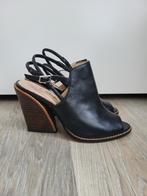 Zwarte Leren Clarks Hakken, Zwart, Zo goed als nieuw, Clarks, Sandalen of Muiltjes