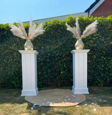 Witte zuilen te huur - Bruiloft decoratie beschikbaar voor biedingen