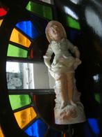 pastel kleuren beeld porselein jongen  meisje blond met hoed, Antiek en Kunst, Verzenden