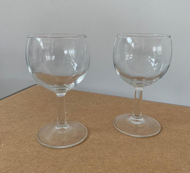 31 Wijnglazen - 1x Gebruikt - Korting!, Huis en Inrichting, Keuken | Servies, Gebruikt, Glas of Glazen, Effen, Glas, Ophalen
