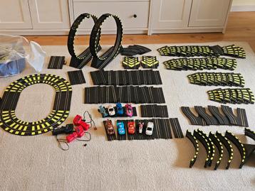 Racebaan ca 20 meter beschikbaar voor biedingen