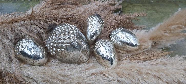 Kerstornamenten: Dennenappels van Glas, Diversen, Kerst, Zo goed als nieuw, Ophalen of Verzenden