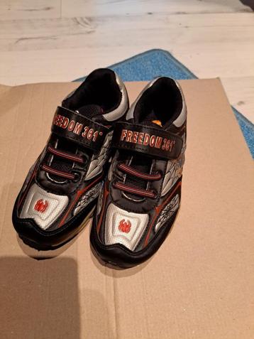 Spiderman sportschoen nieuw met klitteband beschikbaar voor biedingen